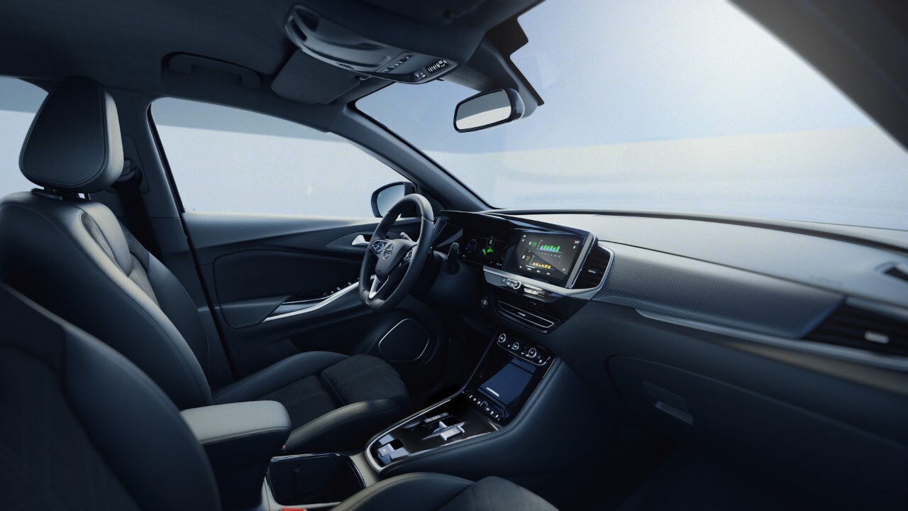 Zicht op de passagiersstoel van de bestuurdersstoel van een Opel Grandland Plug-in-Hybrid 